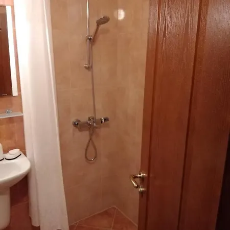 обзаведено студио 25 кв м с една спалня, оборудвана кухня и балкон, подходящо за двама човека Apartmán *